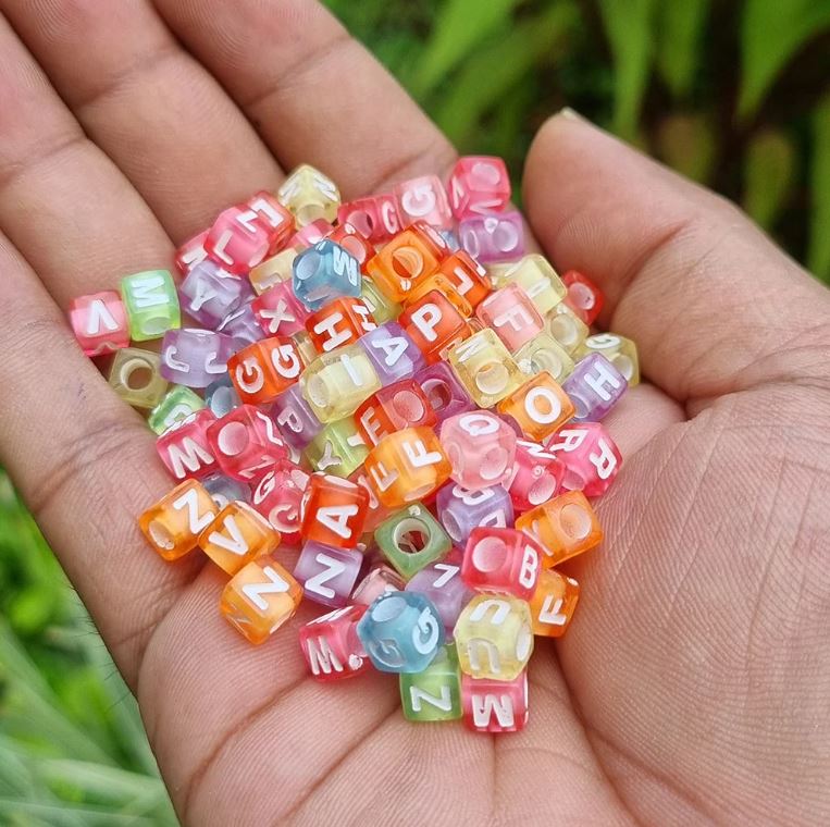 500 Pcs, 6mm Acrylic Round A To Z Alphabet Letter Beads_alp-09