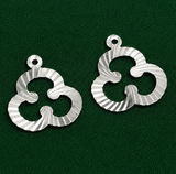 40 Pcs 15mm Brass Desi Flower Charms
