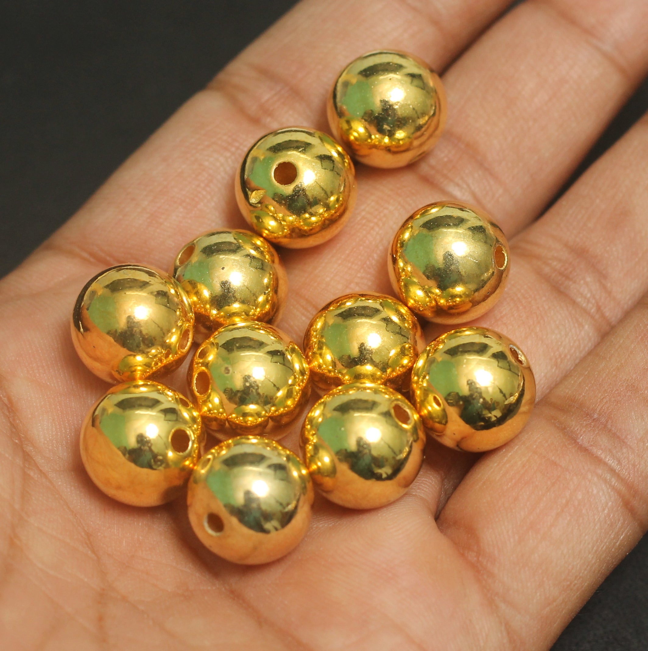50 Pcs CC Round Beads Golden Finish 14 mm