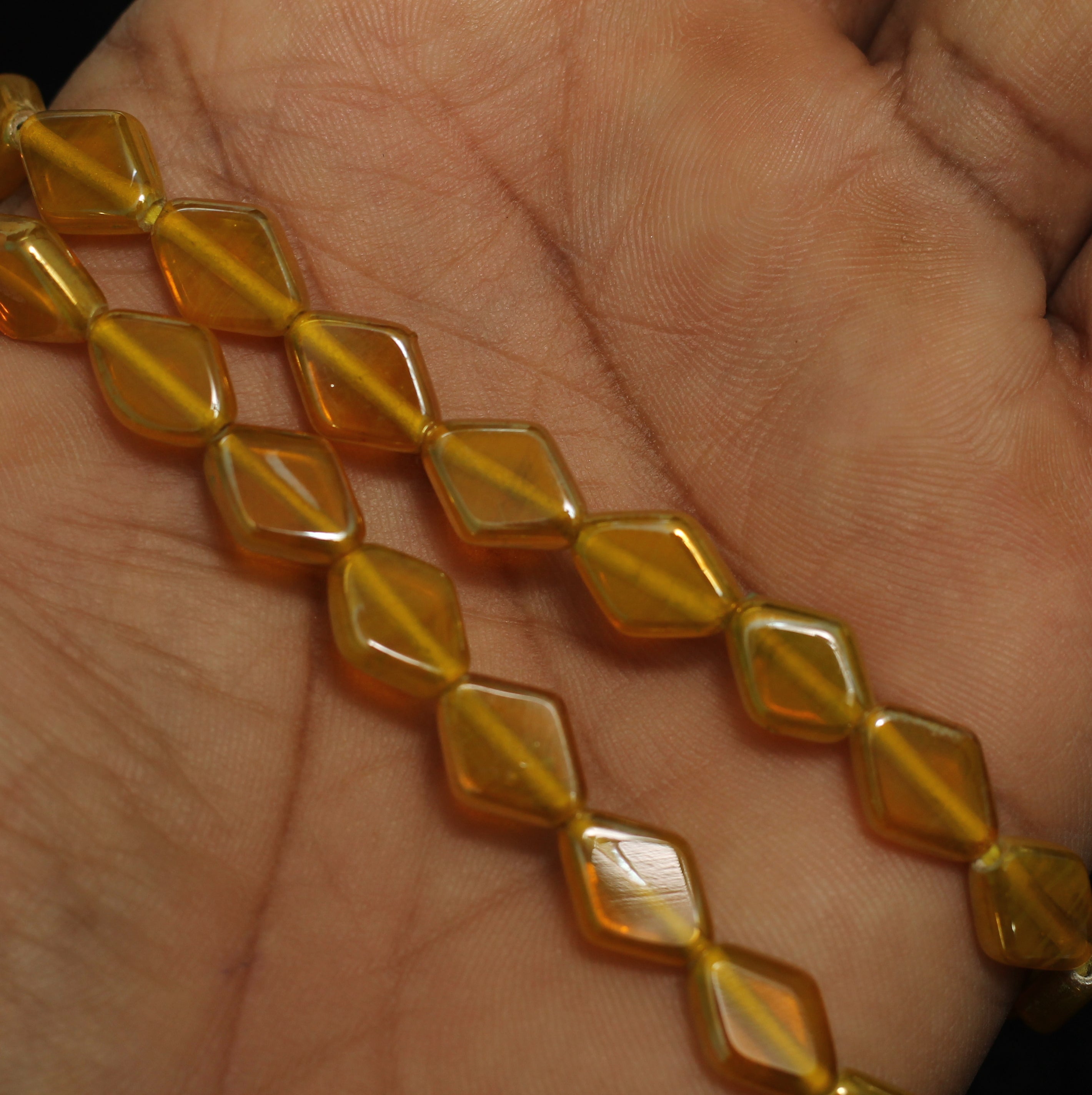 1 String 11X8mm Window Metallic Lining Flat Diamond Beads Yellow