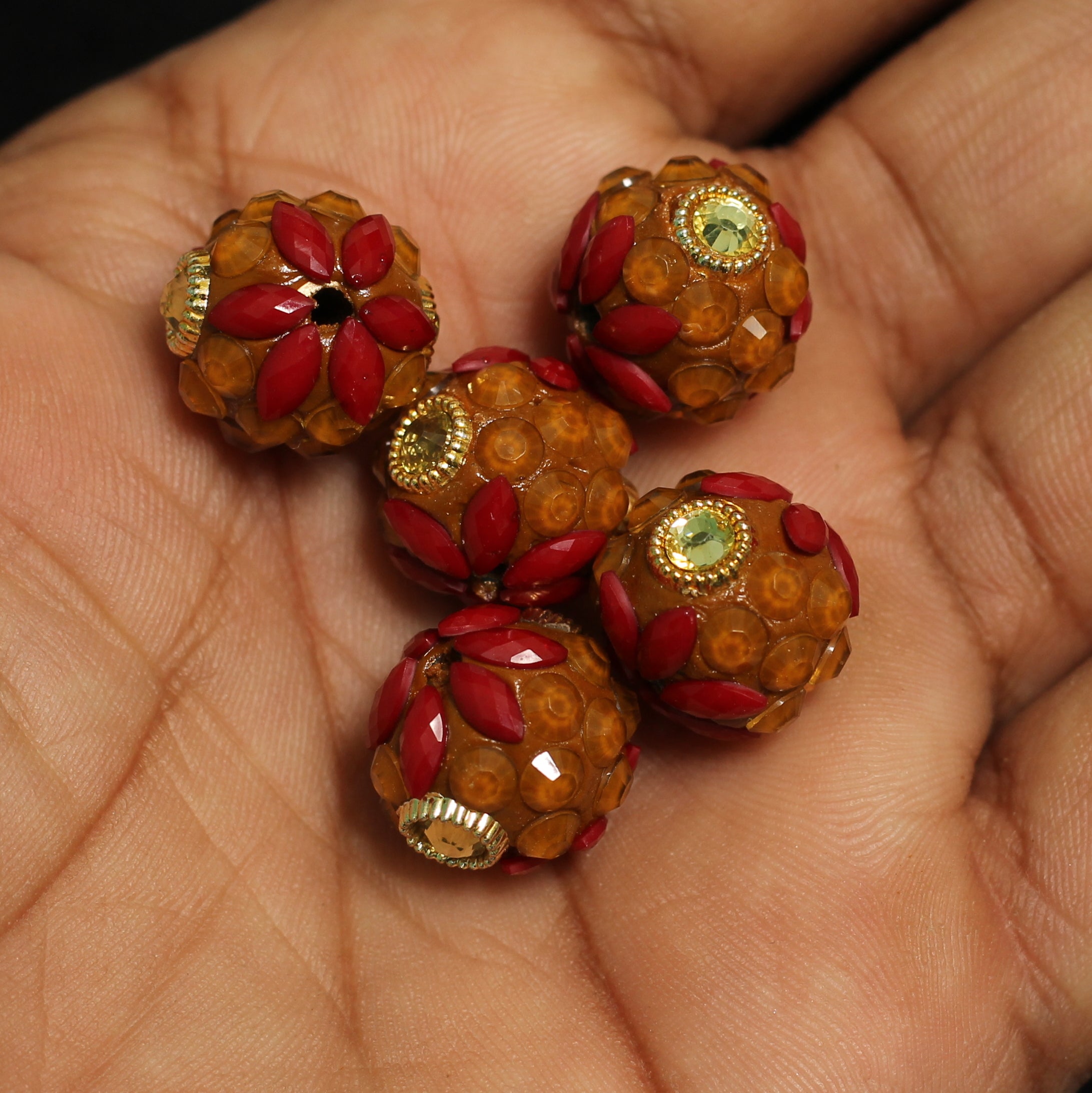 20 Pcs 15mm Takkar Work Round Beads Multicolor