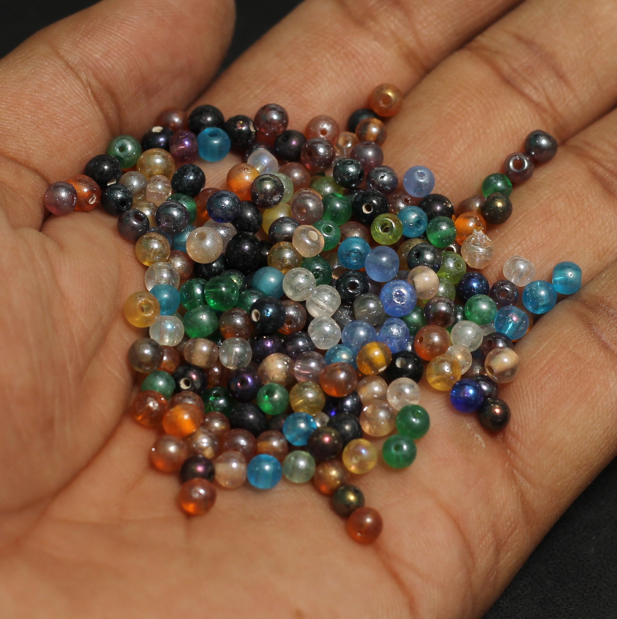 200 GM 4 MM Multicolour Round Beads