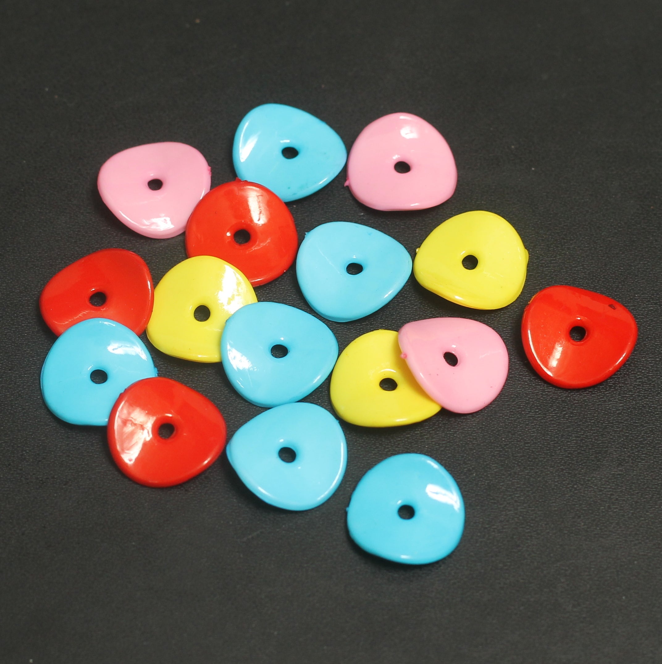15mm Acrylic Twisty Beads