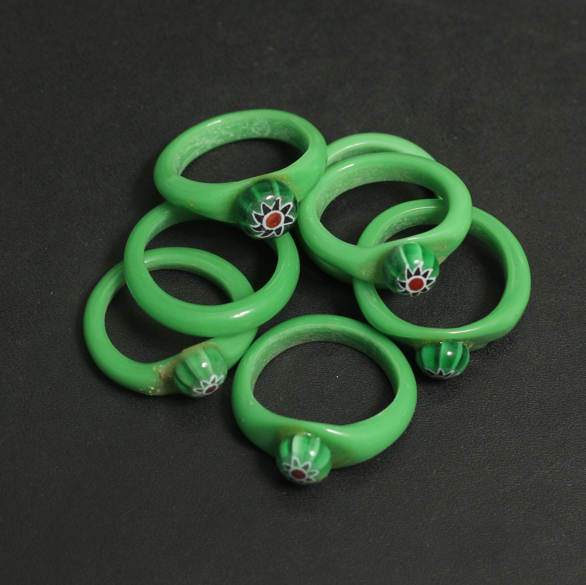 50 Pcs, Assorted Green Glass Finger Rings