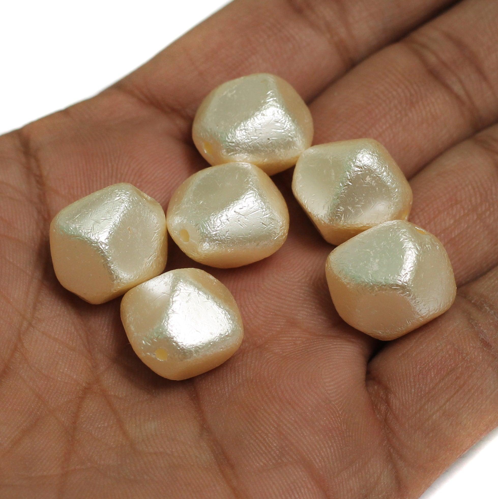 20 Pcs, 17x19mm Off White Pearl Coated Acrylic Beads_acpb-200_2