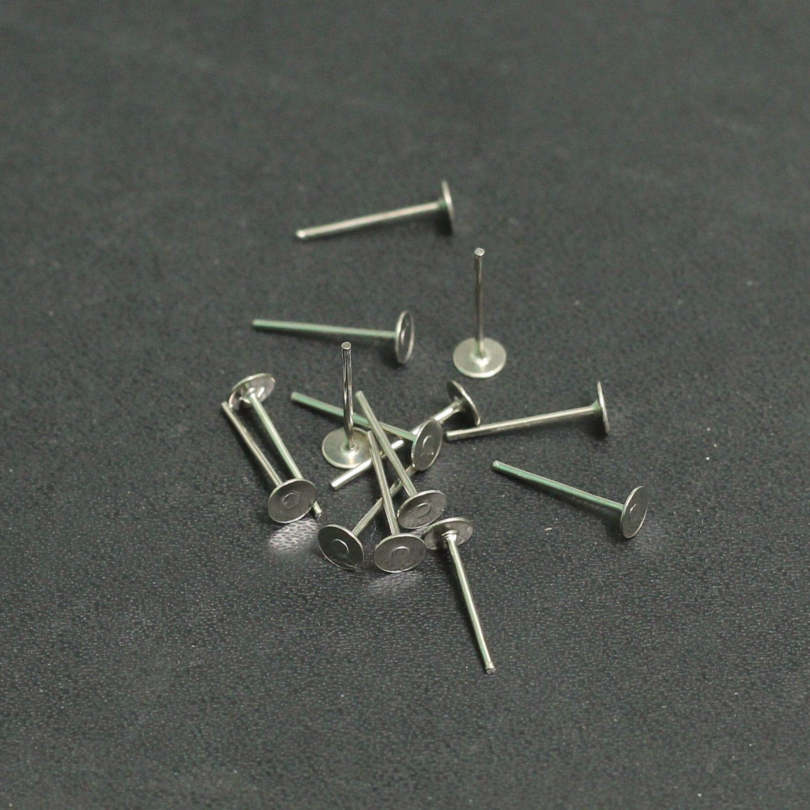 500Pcs Stainless Steel Earring Posts 8mm Flat Pad Blank Tray Stud Earrings  for Earring Jewelry Making