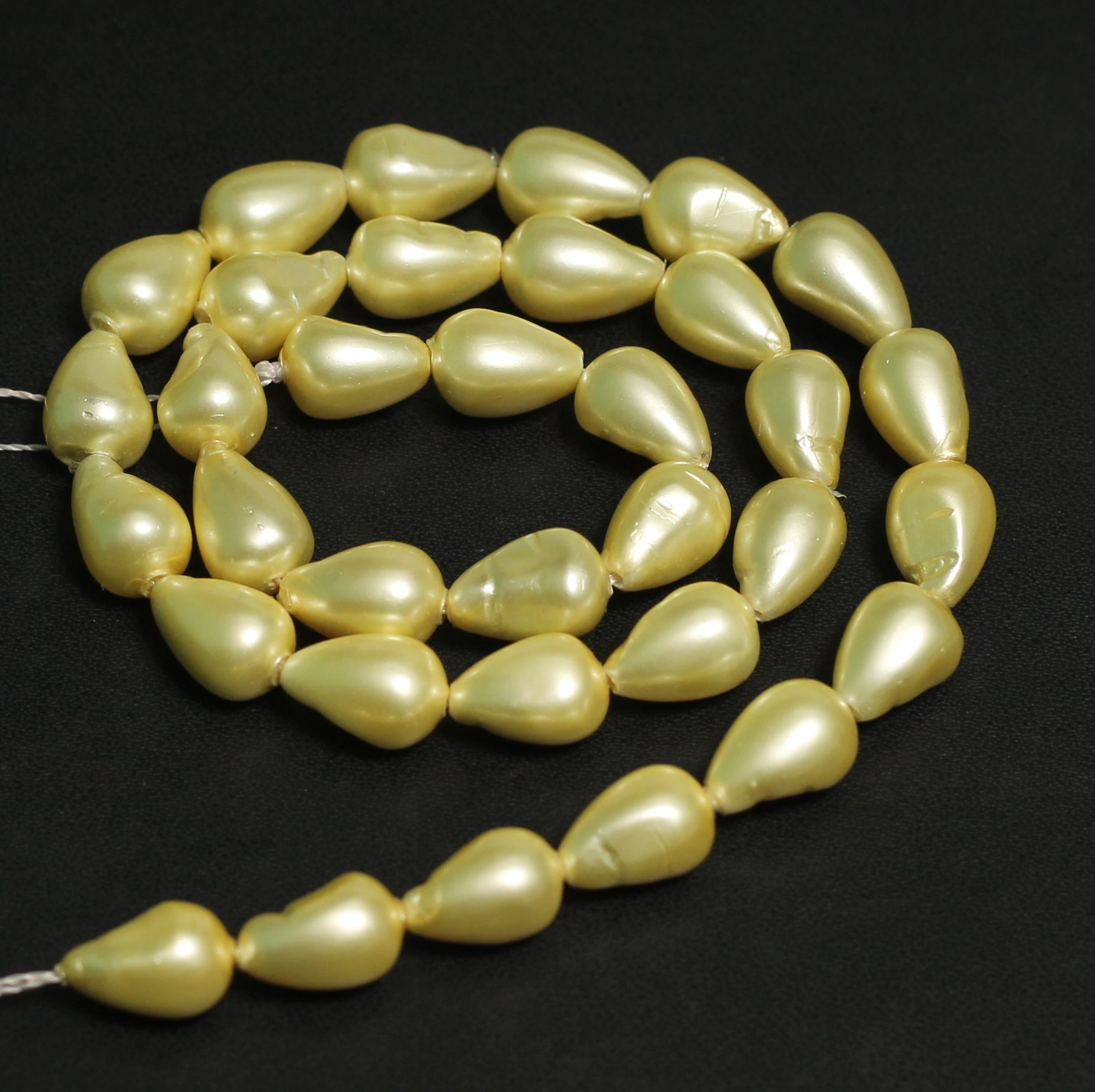 1 String, 12x8mm Taiwan Baroque Pearls Light Yellow Drop